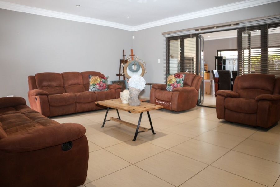 3 Bedroom Property for Sale in Wilkoppies North West